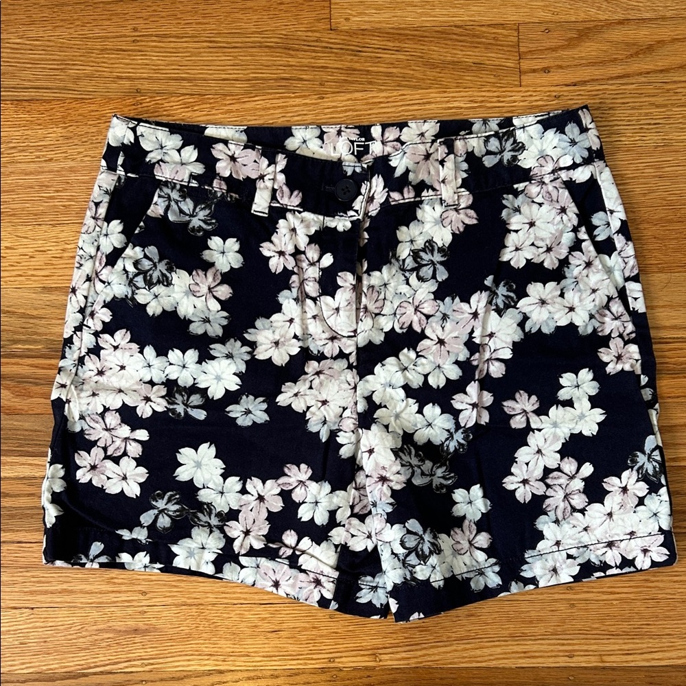 Ann Taylor Navy Floral Women's Shorts